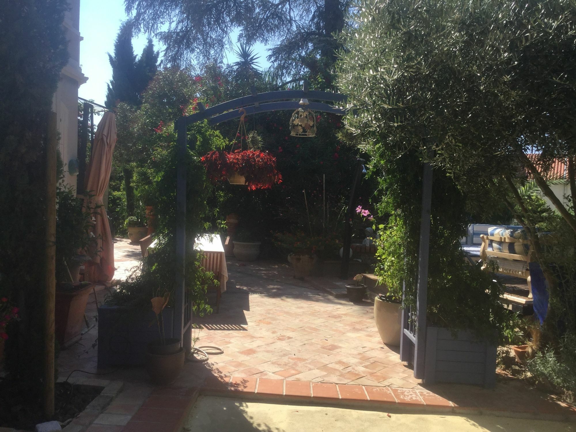 A L'Ombre Du Cedre Hotel Hyeres Exterior photo